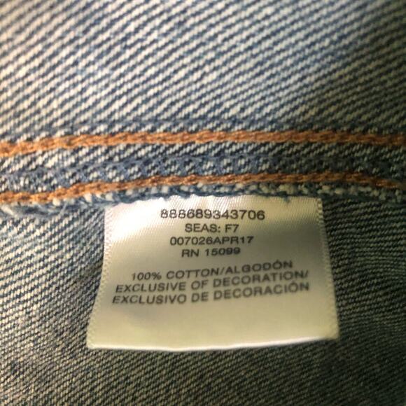 Roebuck & Co. Girl's Embroidered Flowers Jean Jacket Front Pockets Medium 10/12 - Picture 5 of 9